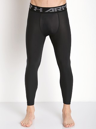 Model in black/graphite Under Armour Heatgear 2.0 3/4 Compression Legging