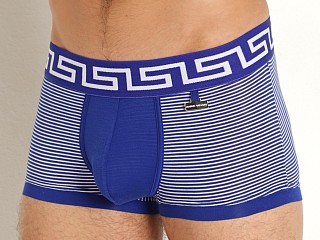 Model in blue Modus Vivendi Hellenic Boxer