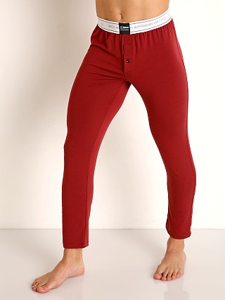 Model in cabernet 2EROS Core Lounge Pants