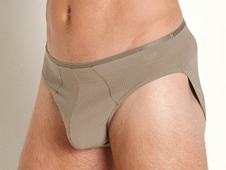 Model in fallen rock 2xist Modal Rib Low-Rise Brief