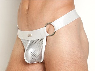 Model in silver STUD Malo Thong