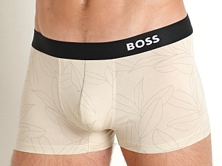 Model in beige Hugo Boss Refined Trunk