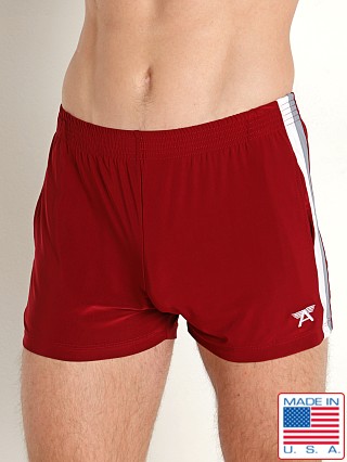 Model in wine LASC Venetian Lounge Short