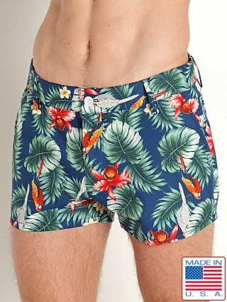 Model in navy parrots LASC Cotton 3" Shorts