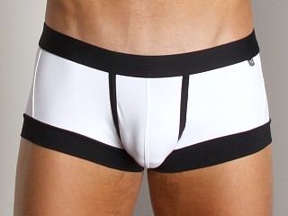 Model in white/black Tulio C-Ring Backstrap Midi Brief