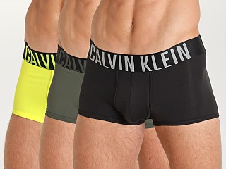 Model in citrina/black/new slate Calvin Klein Intense Power Micro Low Rise Trunk 3-Pack Citrina/B