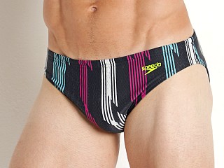 Model in porcelain Speedo Sea Ridge Solar 1" Swim Brief