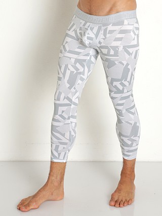 Model in grey print Timoteo Active Sport Compression Legging