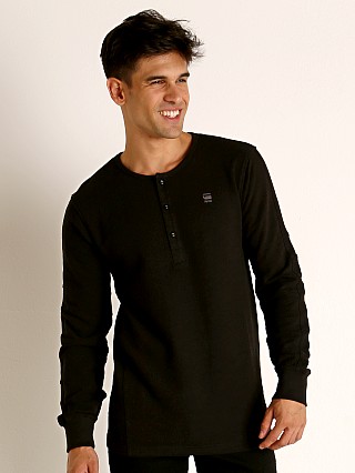 Model in dk black G-Star Motac Grandad Long Sleeve Henley