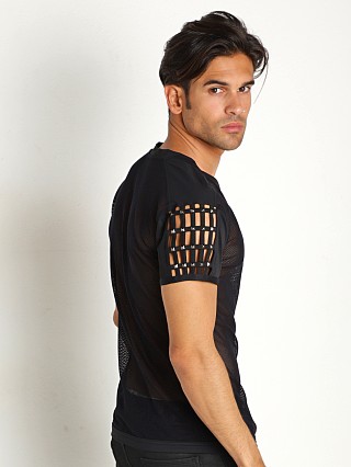 Model in black Gregg Homme Muzzle Mesh T-Shirt