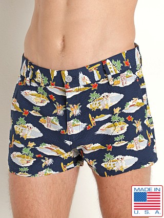 Model in surf's up navy LASC Seersucker 3" Shorts