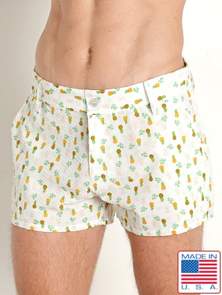 Model in white pineapples LASC Seersucker 3" Shorts