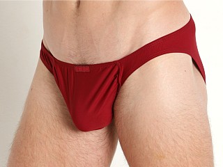 Model in burgundy Ergowear FEEL GR8 Bikini