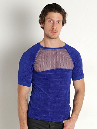 Model in blue Modus Vivendi Mesh T-Shirt