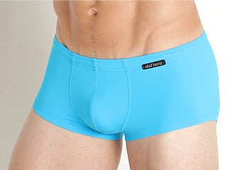 Model in surf Olaf Benz Blu 2252 Beach Swim Trunk