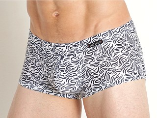 Model in maze grey Olaf Benz Blu 2251 Swim Trunk