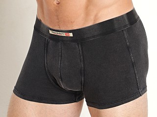 Model in distressed black Diesel Damien-H Trunk