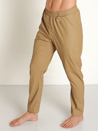 Model in camel Modus Vivendi Leather Look Pants