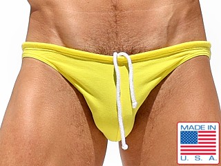 Model in sunshine yellow Rufskin Hunt Cotonnade Pose Brief