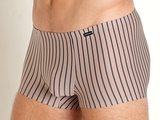 Model in cafe Olaf Benz Red 2303 Classic Stripes Trunk