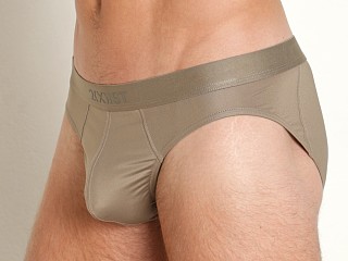 Model in fallen rock 2xist Sliq Brief