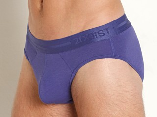 Model in ink blot 2xist Dream Low-Rise Brief