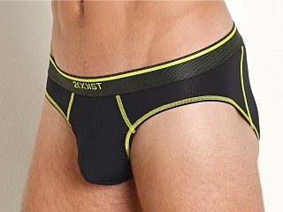 Model in black beauty w/sulphur spring 2xist Speed Dri Lightning Low-Rise Brief Black Beauty W/Sulphur